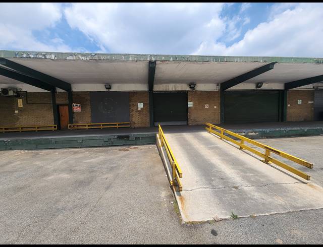 651M² WAREHOUSE TO LET IN WADEVILLE